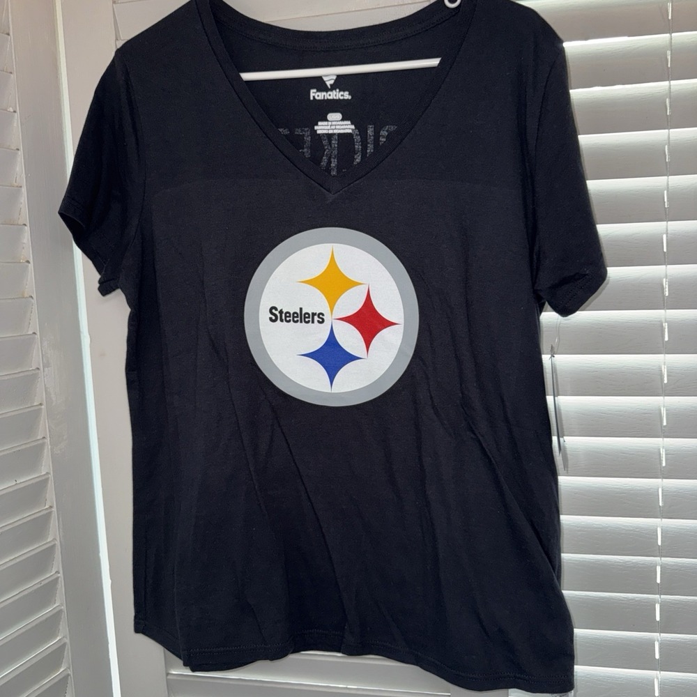 LADIES‎ size large NWT Pickett Fanatics Pittsburgh Steelers V-Neck T-Shirt